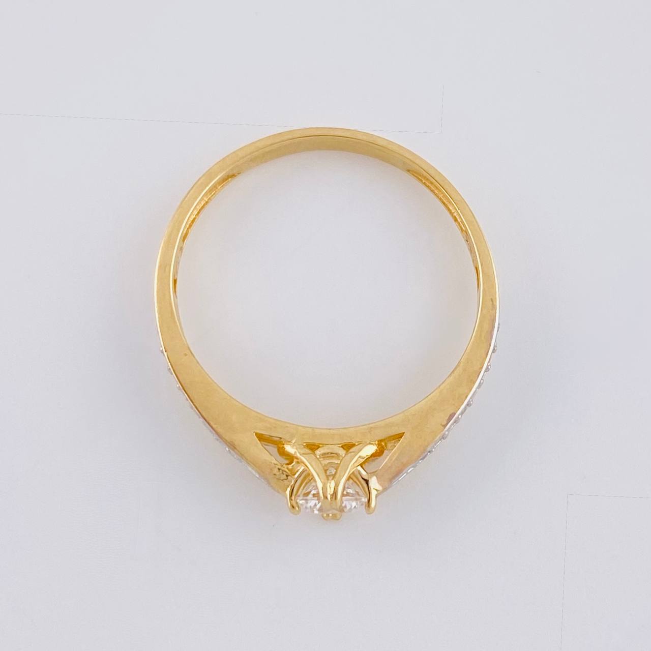 Anillo Solitario Vértice Encontrado 2.3 g / T6 3/4 Oro Amarillo 18K