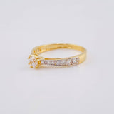 Anillo Solitario Puente Carril Descendiente 2.1 g / T7 Dos Oros Amarillo Blanco 18K