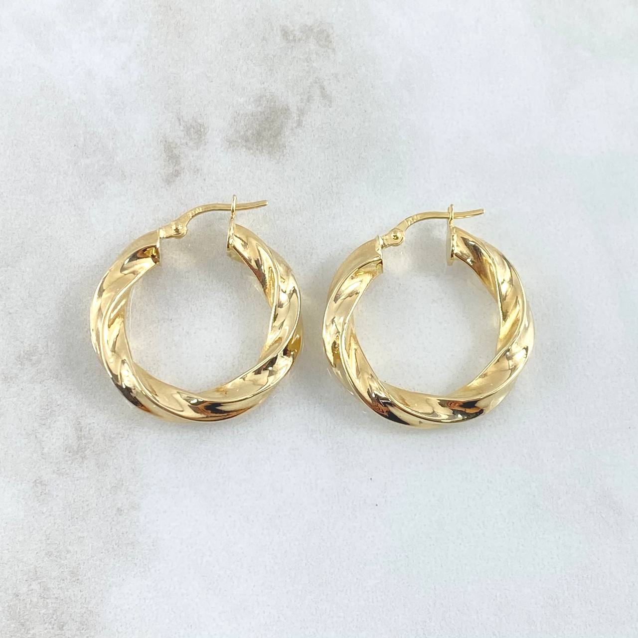 Hoop Earrings Hoop Earrings 4.5gr / 2.8cm / Twisted 18K Yellow Gold ©