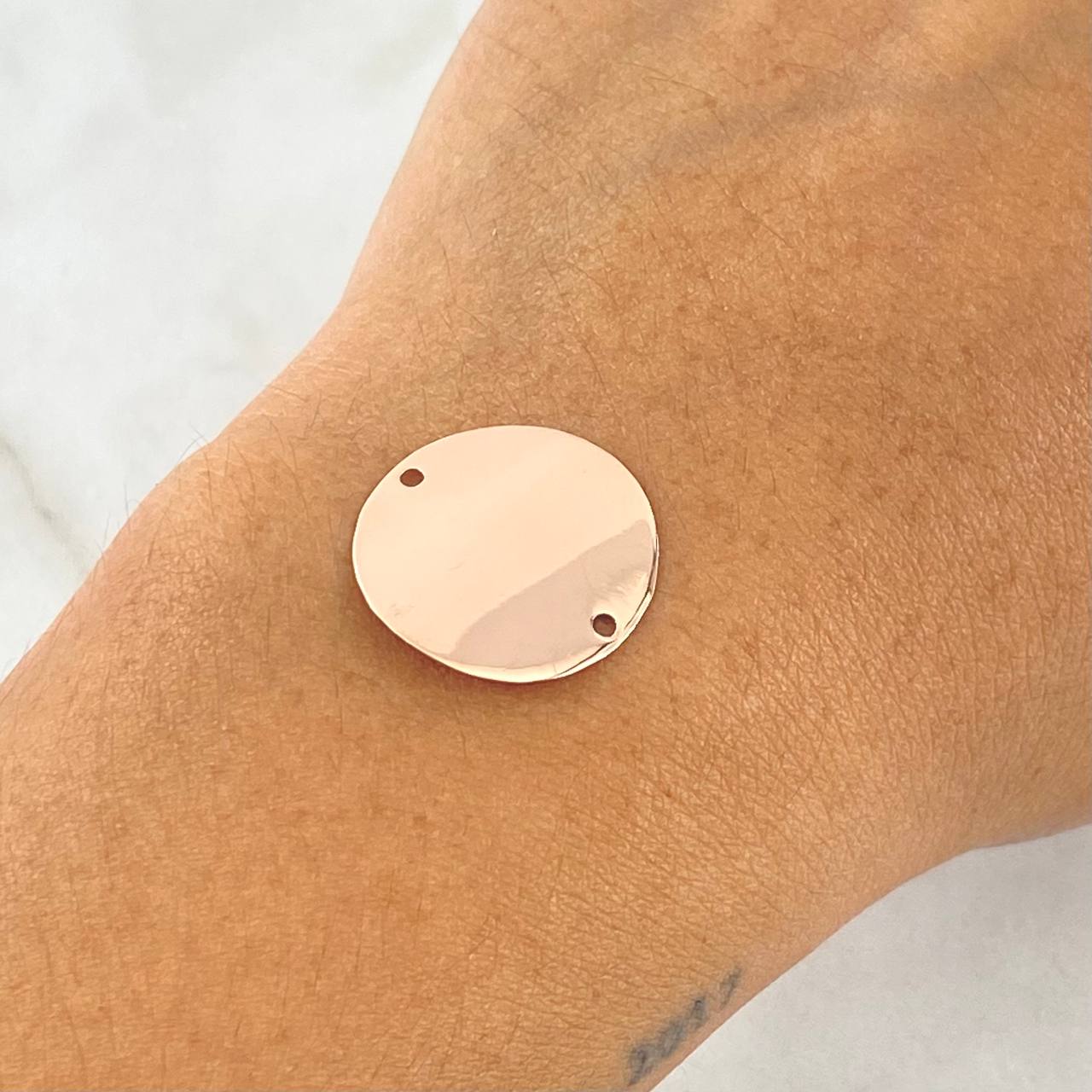 Herraje Placa Circular Curva 1.3gr / 2cm / Lisa Oro Rosa 18K