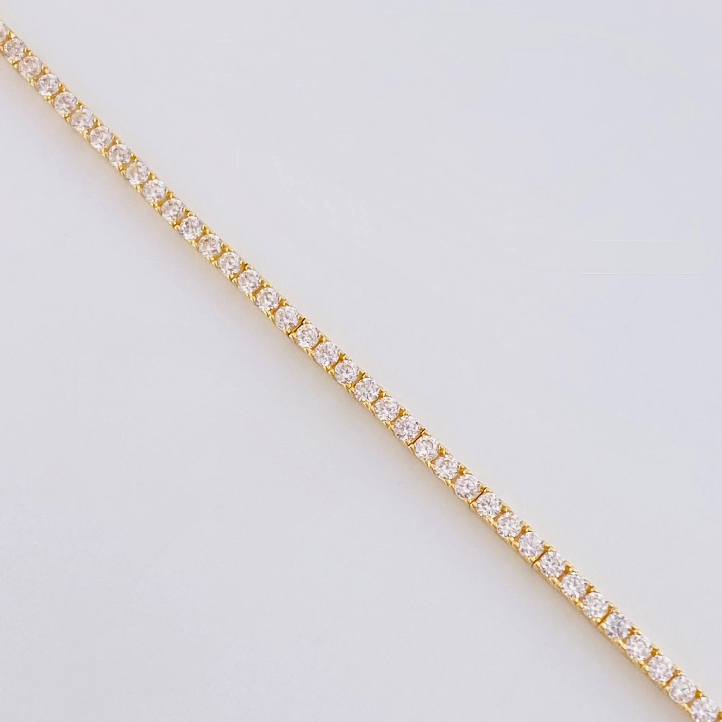 Tennis Bracelet 4g / 6 3/4 in / 1.7mm Yellow Gold 18K