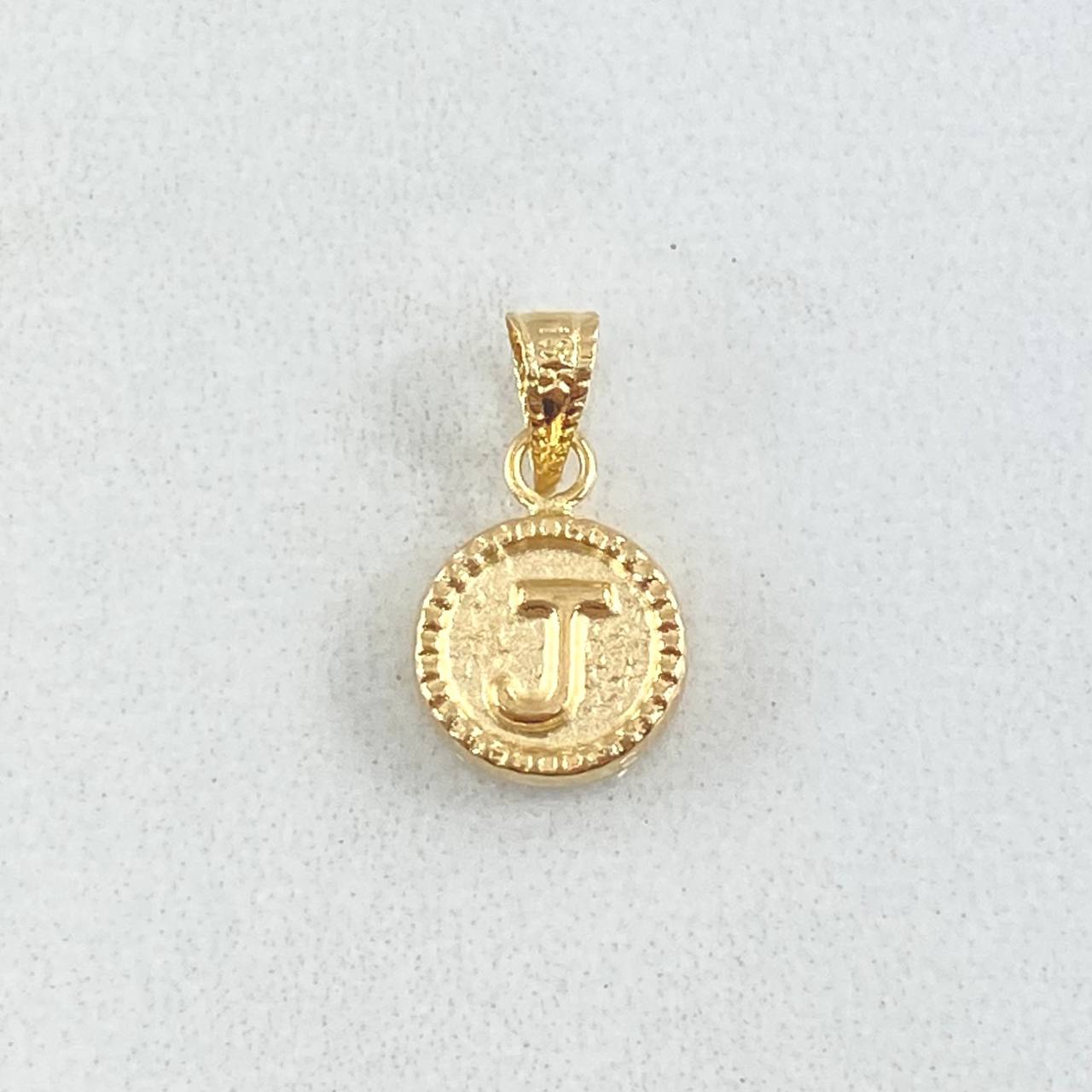 Dije Letra J 0.4gr / 1.5cm-Mate-Bordeado Oro Amarillo 18K ©