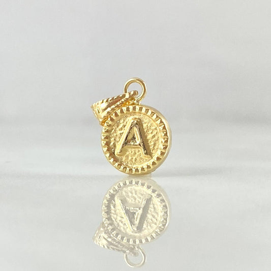 Dije Letra A Marco Bordeado 0.55g / 3/4 in Oro Amarillo 18K