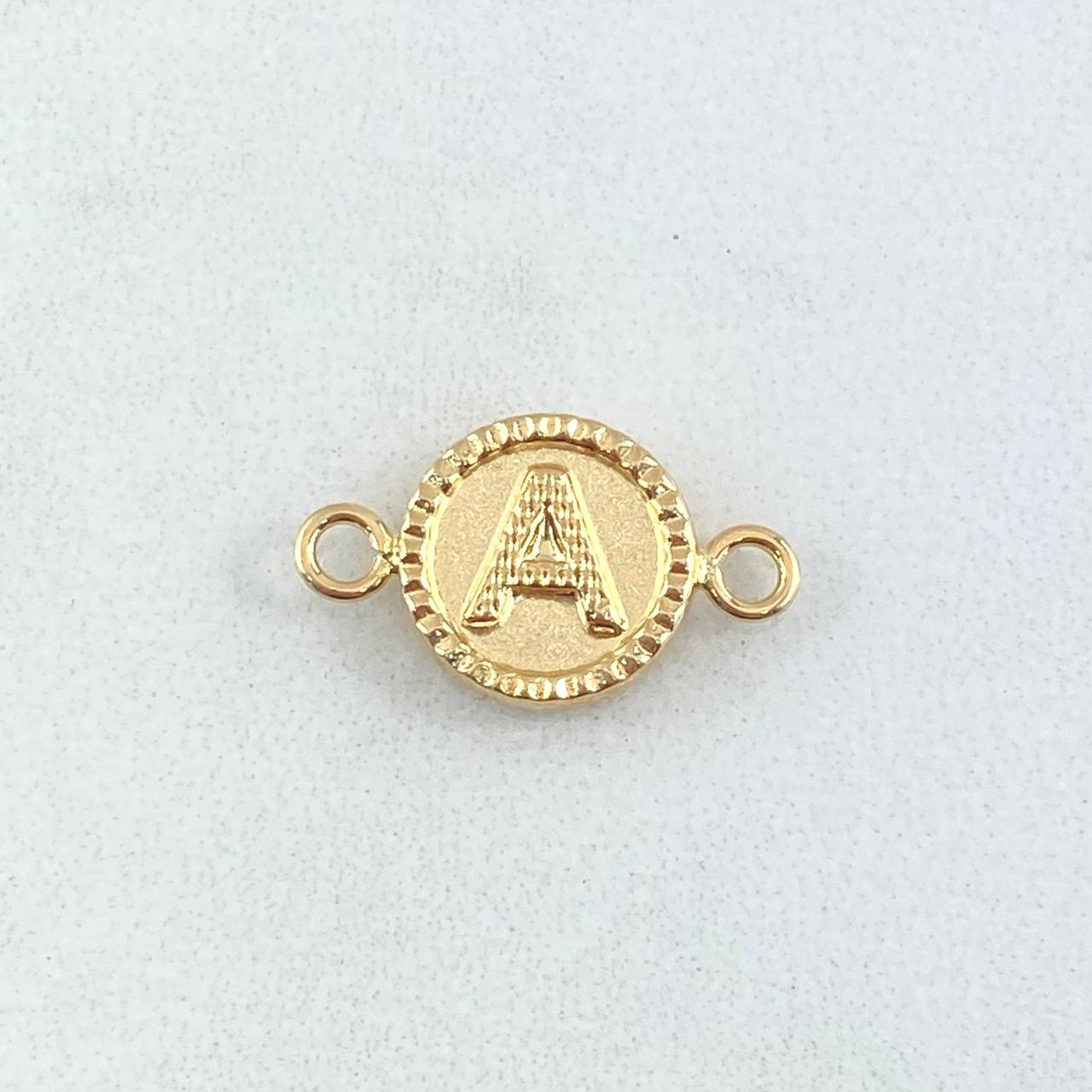 Charm Letter A 0.6gr / 0.7in / Bordered Circle 18K Gold ©