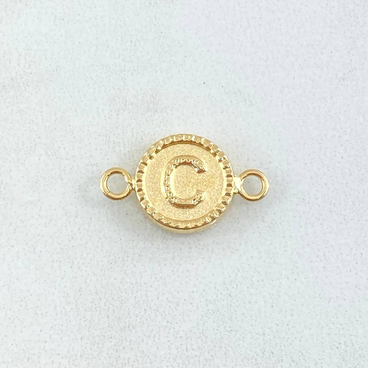 Herraje Letra C 0.6gr / 1.7cm / Circulo Bordeado Oro Amarillo 18K ©