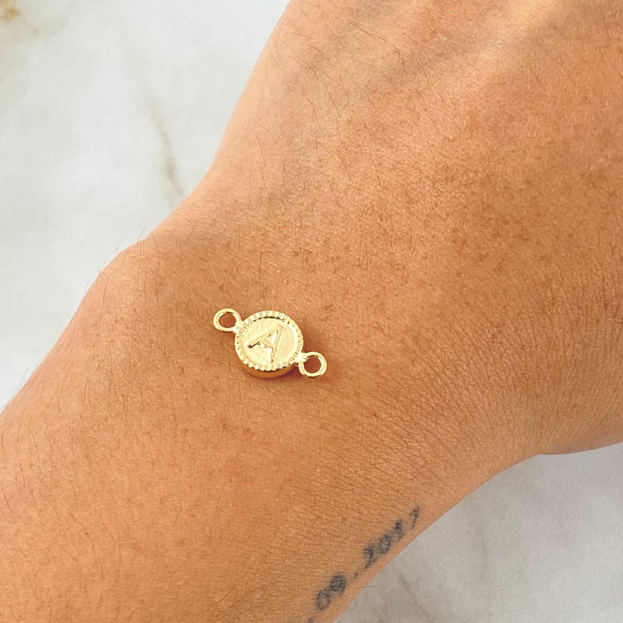Charm Letter A 0.45gr / 0.6in / Bordered 18K Gold *