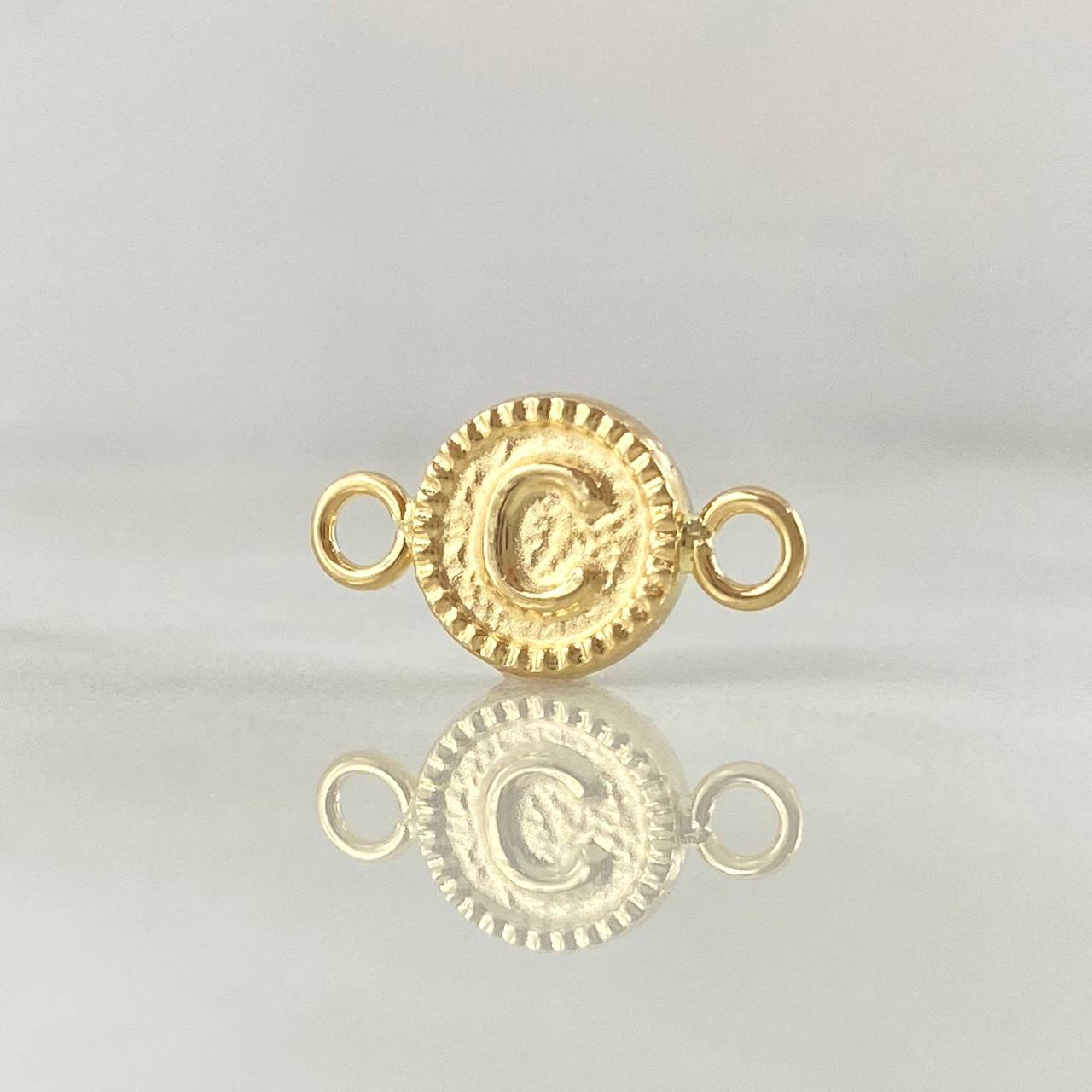 Charm Letter C 0.45gr / 0.6in / Bordered Circle 18K Gold ©