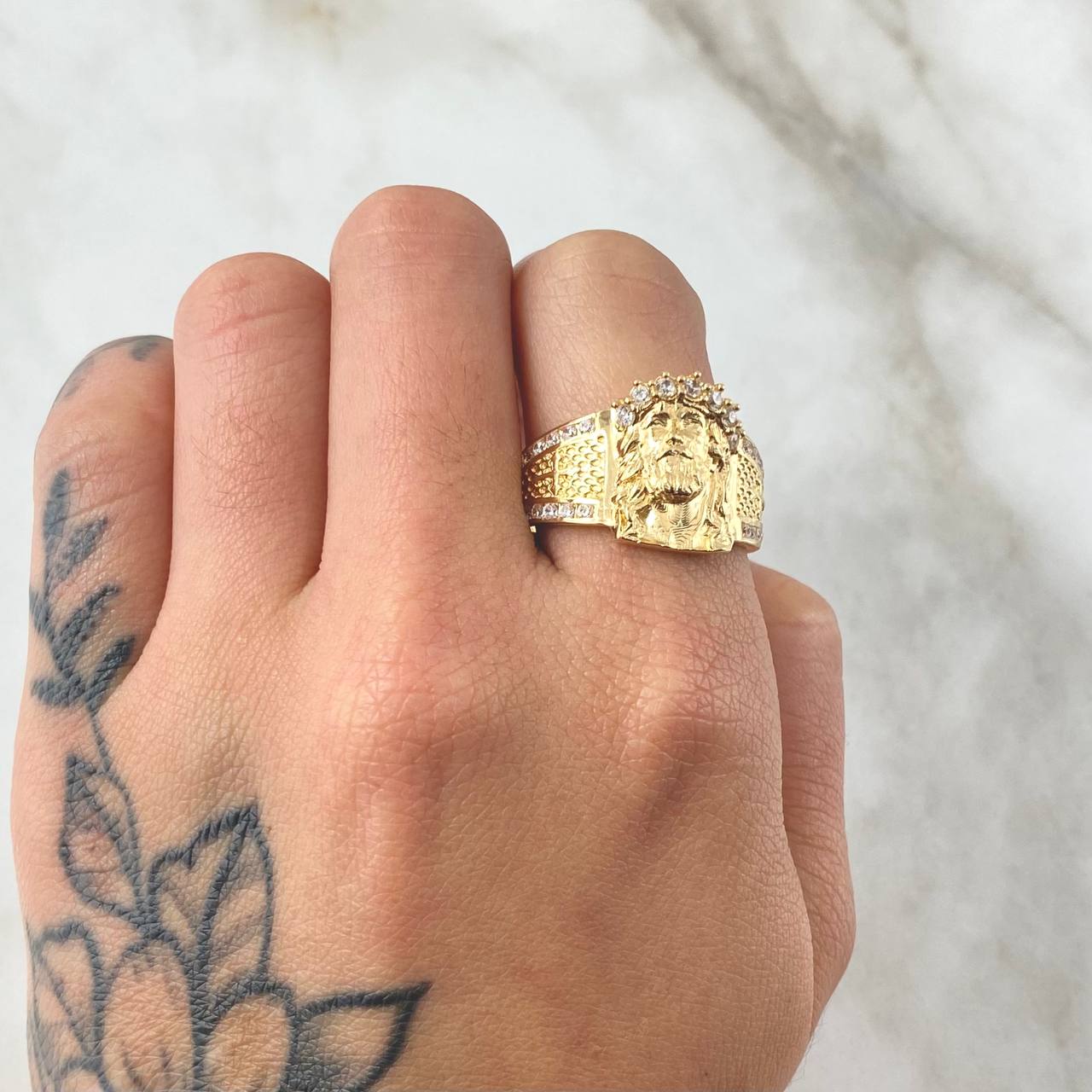 Anillo Rostro Cristo 6.8gr / T10 / Oro Amarillo 18K *