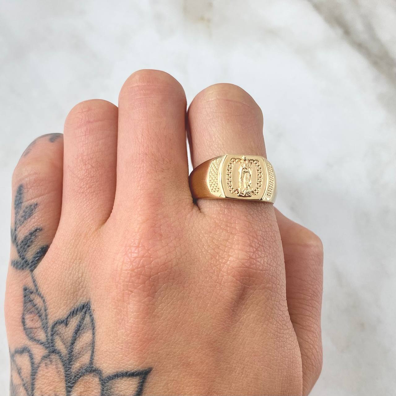 Anillo Virgen Guadalupe 2.7gr / T6 / Oro Amarillo 18K *