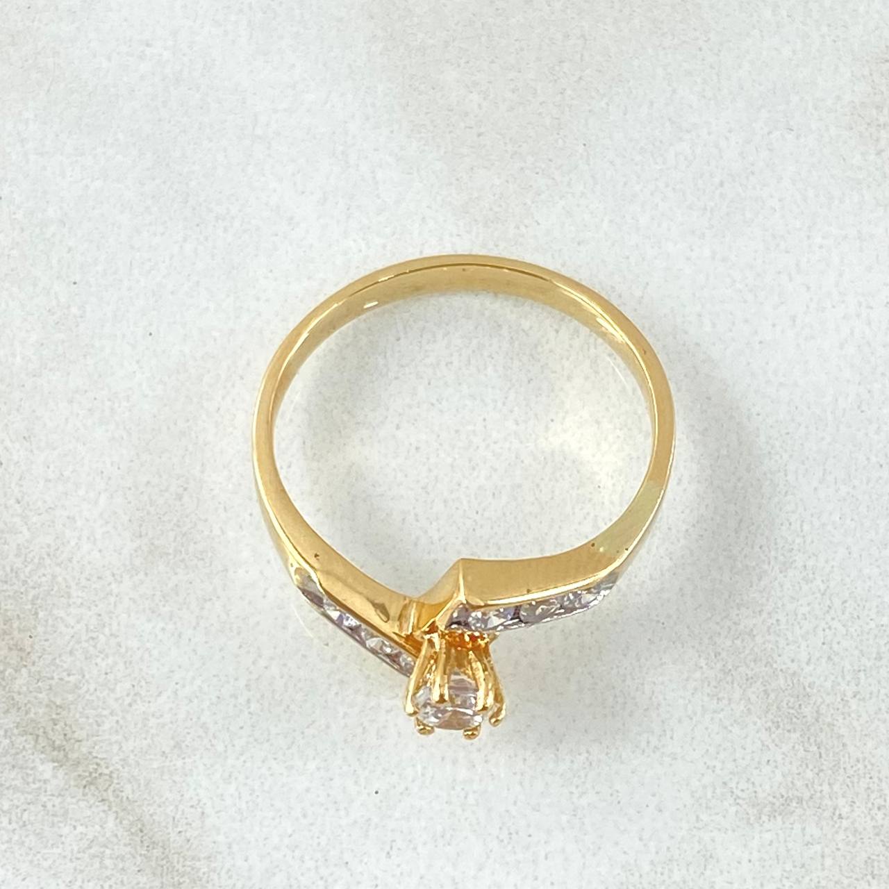 Zig-Zag Solitaire Ring 2.25gr / Size 6 / 18K Gold