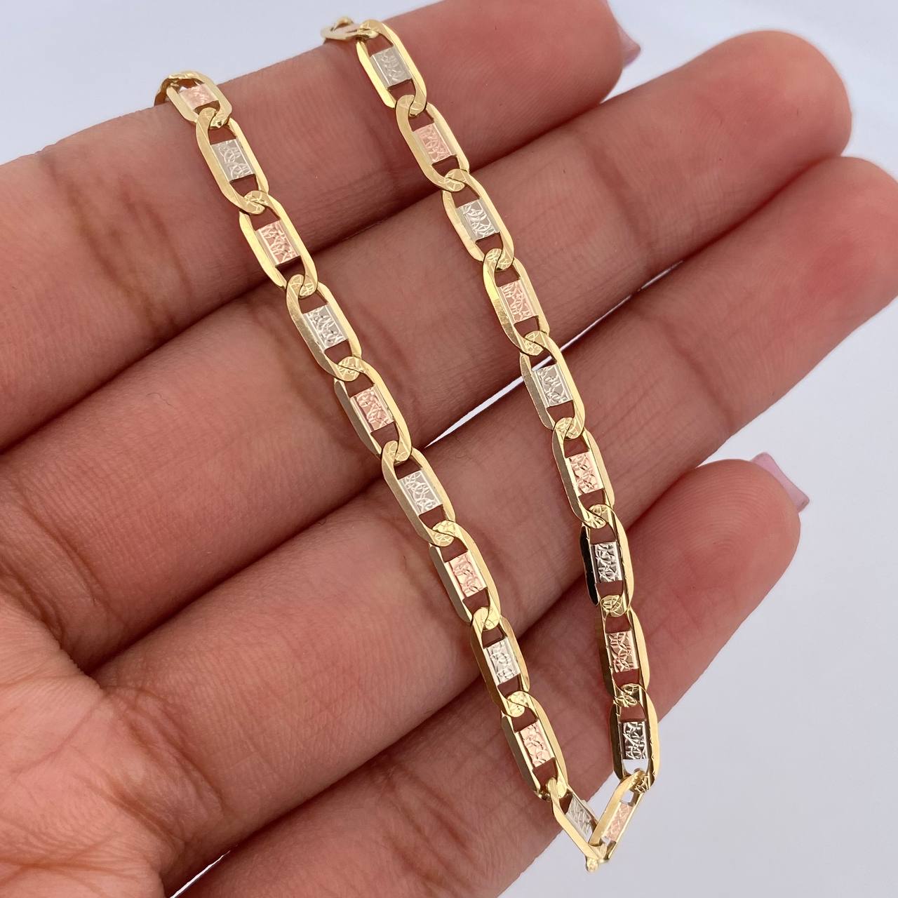 Pulso Escalera Plana 4.15gr / 19.6cm / 3.1mm Tres Oros +3 18K $