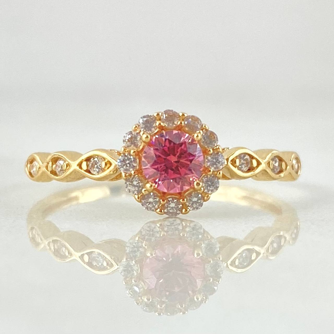 Solitaire Halo Flower Eyes Ring 1.95gr / Size 7 1/2 / 18K Yellow Gold ©