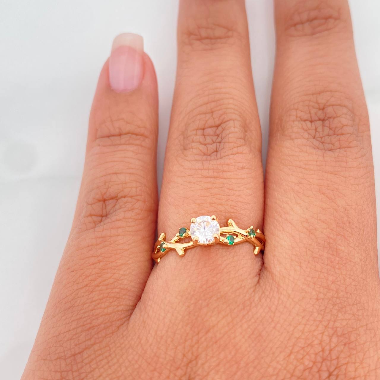 Solitaire Ring with Crossed Lines 1.8 g / T6 1/2 Yellow Gold 18K