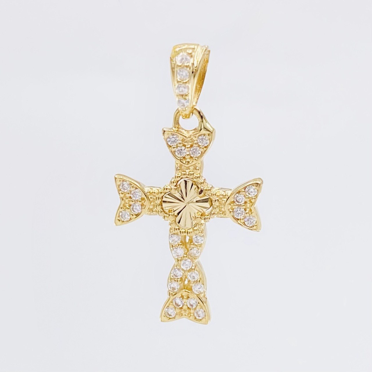 Diamond Cut Clover Cross Pendant Braided 1.65 g / 1 in 18K Yellow Gold