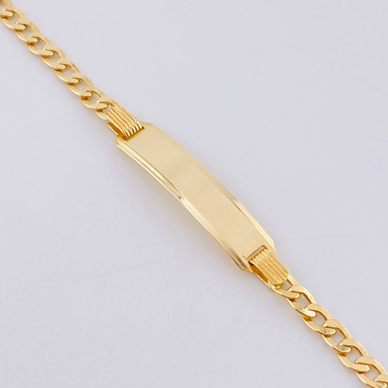 Cuban Links Bracelet Rectangular Plate 3.7 g / 7 in / 3.2 mm Yellow Gold 18K