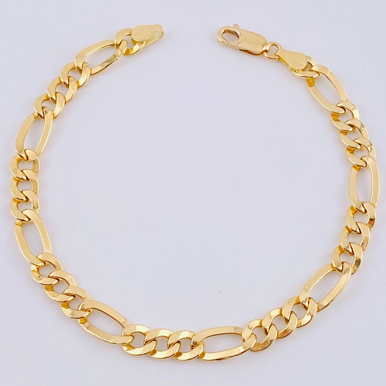 Pulso Figaro 3.8gr / 7 1/2 in / 5.3mm Oro Amarillo +1 18K