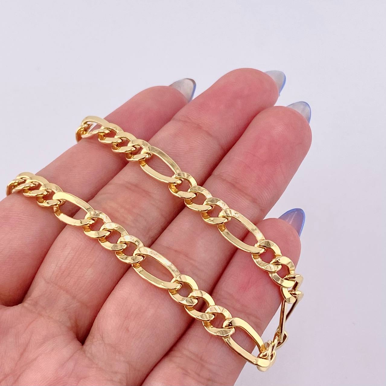 Pulso Figaro 3.8gr / 7 1/2 in / 5.3mm Oro Amarillo +1 18K