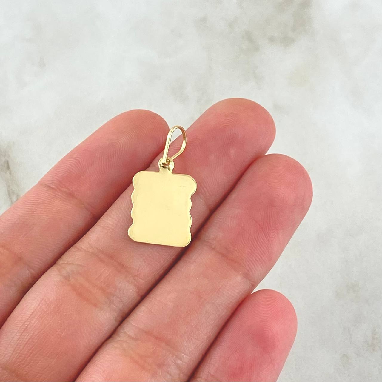 Pendant Parchment Plate 0.95gr / 2.2cm / Polished 18K Yellow Gold