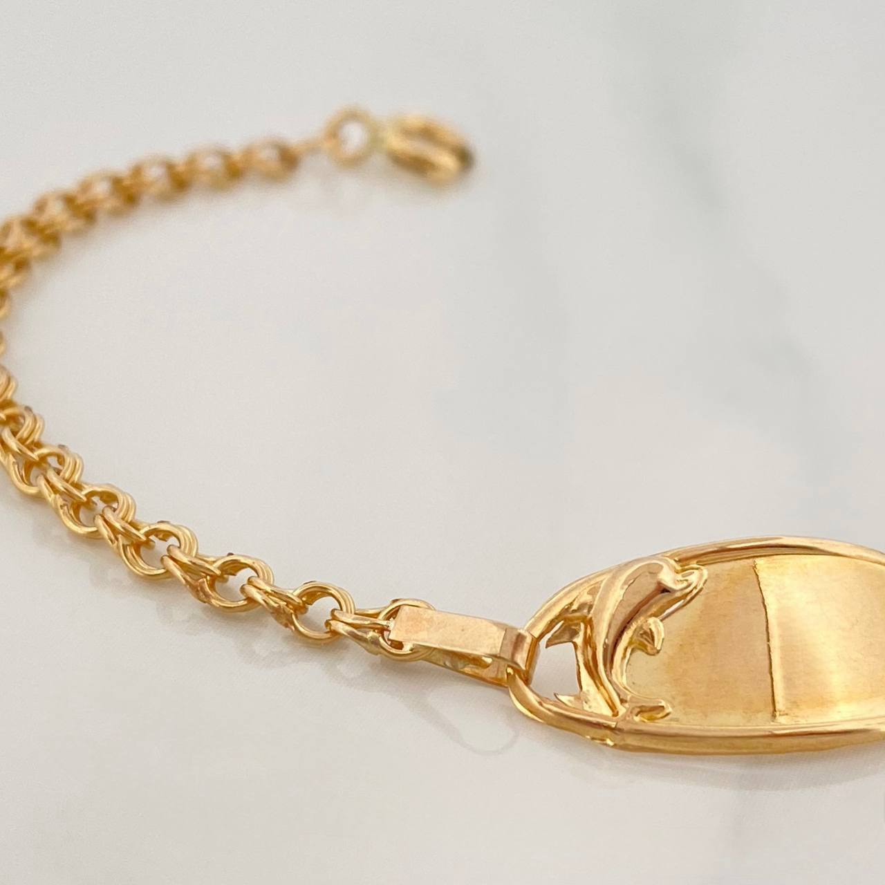 Bracelet Baby Oval Plate Dolphin 2.25 g / 6 in / 2.9 mm Yellow Gold 18K