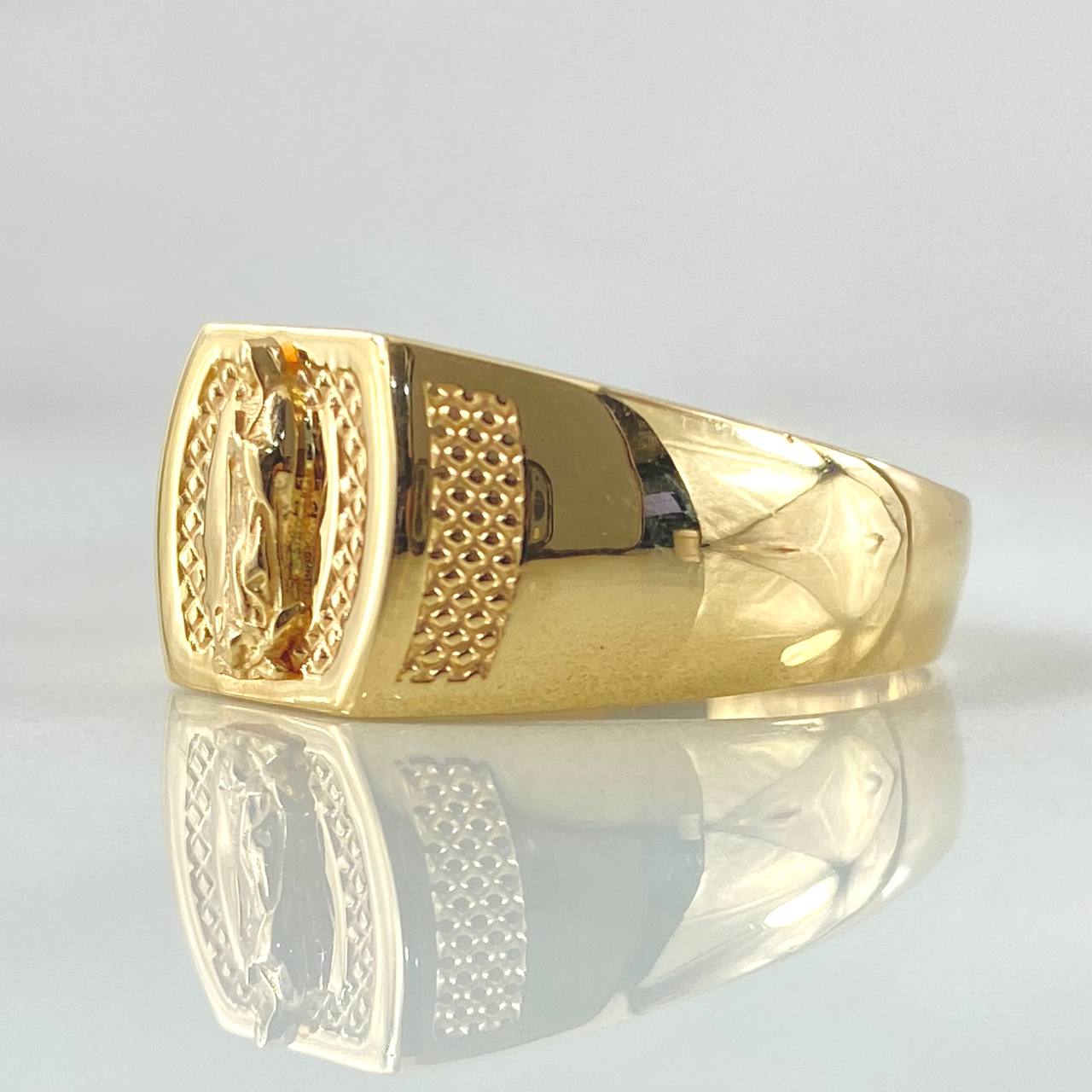Anillo Virgen Guadalupe 2.7gr / T7 3/4 / Oro Amarillo 18K *