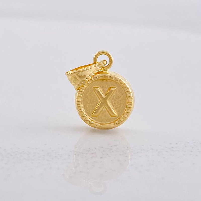 Dije Circulo Letra X 0.4g / 1/2 in Oro Amarillo 18K