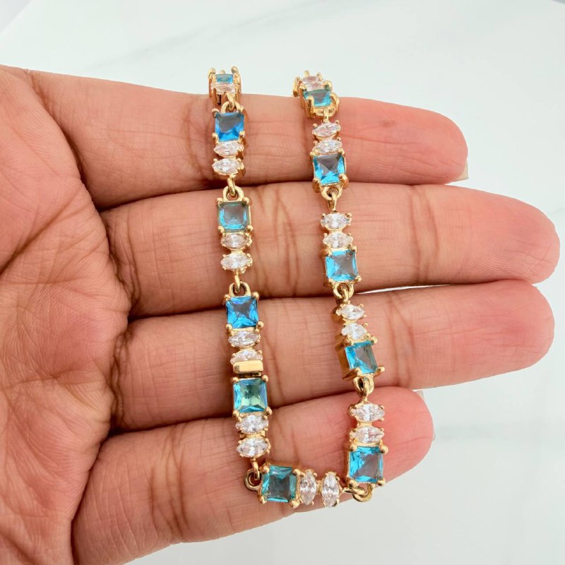 Pulso Tennis Cuatro Garras 12.55 g / 7 3/4 in Oro Amarillo 18K