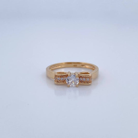 Bow Ring 2.8gr / Size 7 1/4 / 18K Gold &