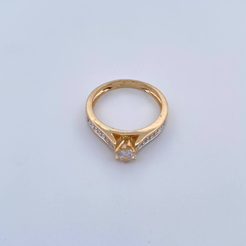 Solitaire Ring Churumbela 3.1gr / Size 6 1/2 / 18K Gold &