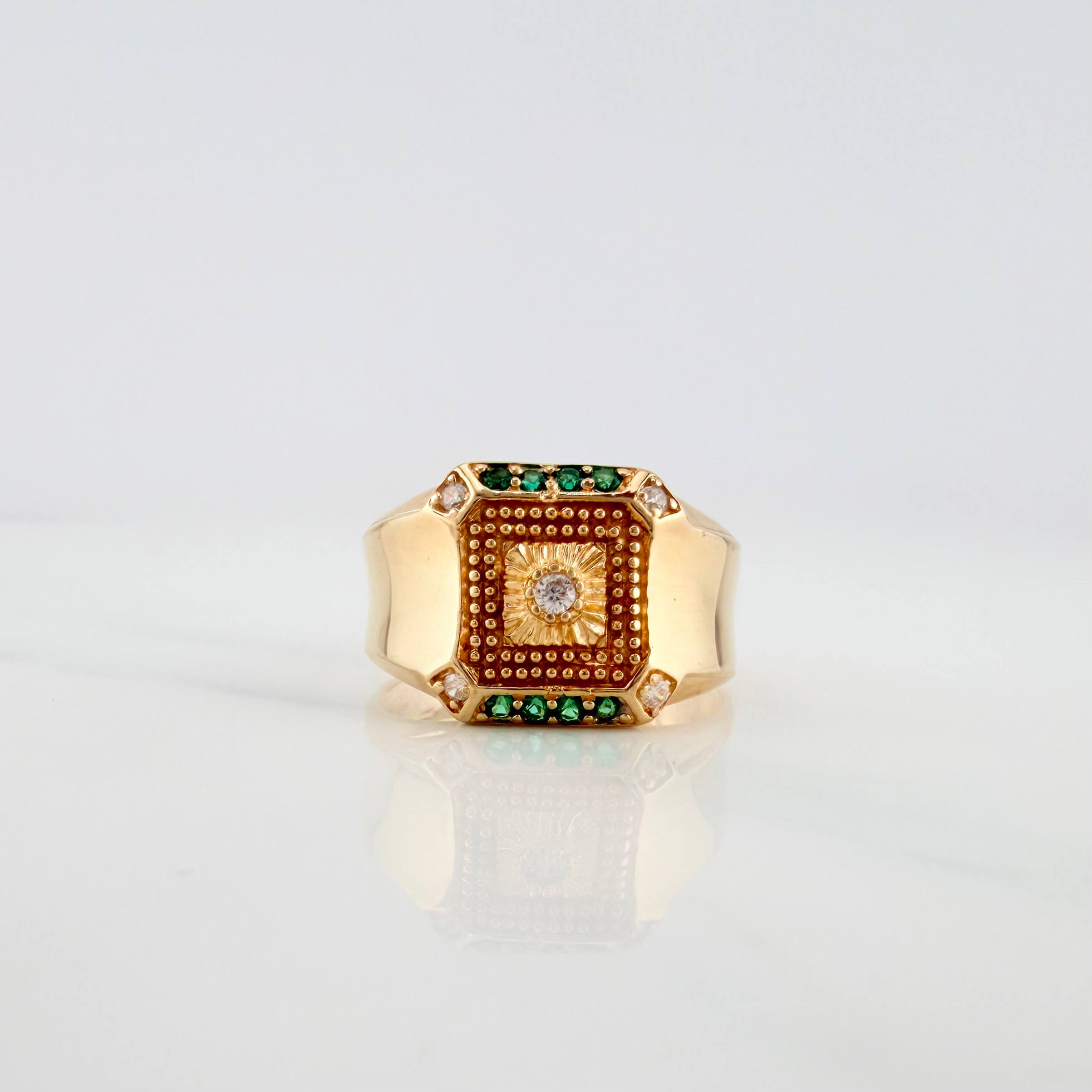 Square Ring 5.9 g / T10 Yellow Gold 18K