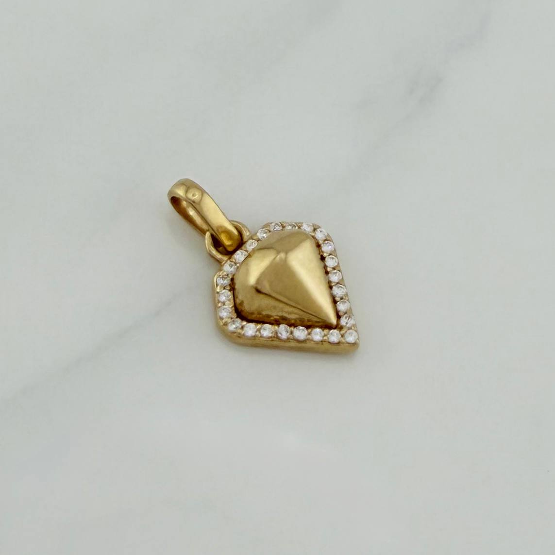 Dije Diamante 1.4 g / 3/4 in Oro Amarillo 18K