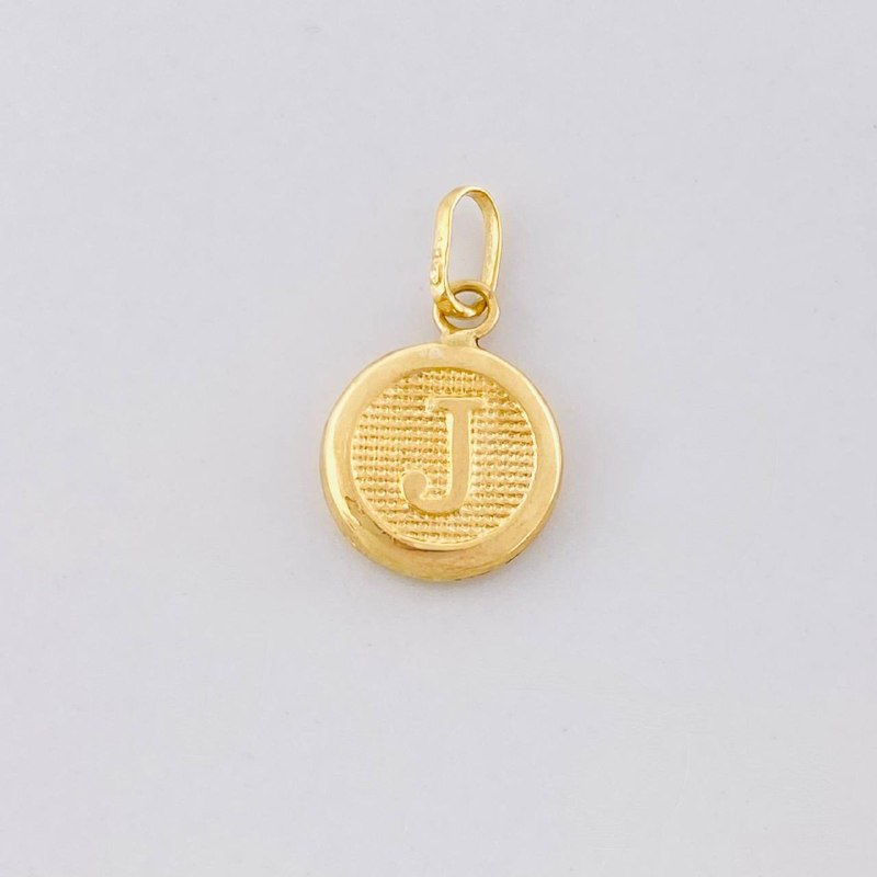 Dije Circulo Letra J 0.4g / 1/2 in Oro Amarillo 18K