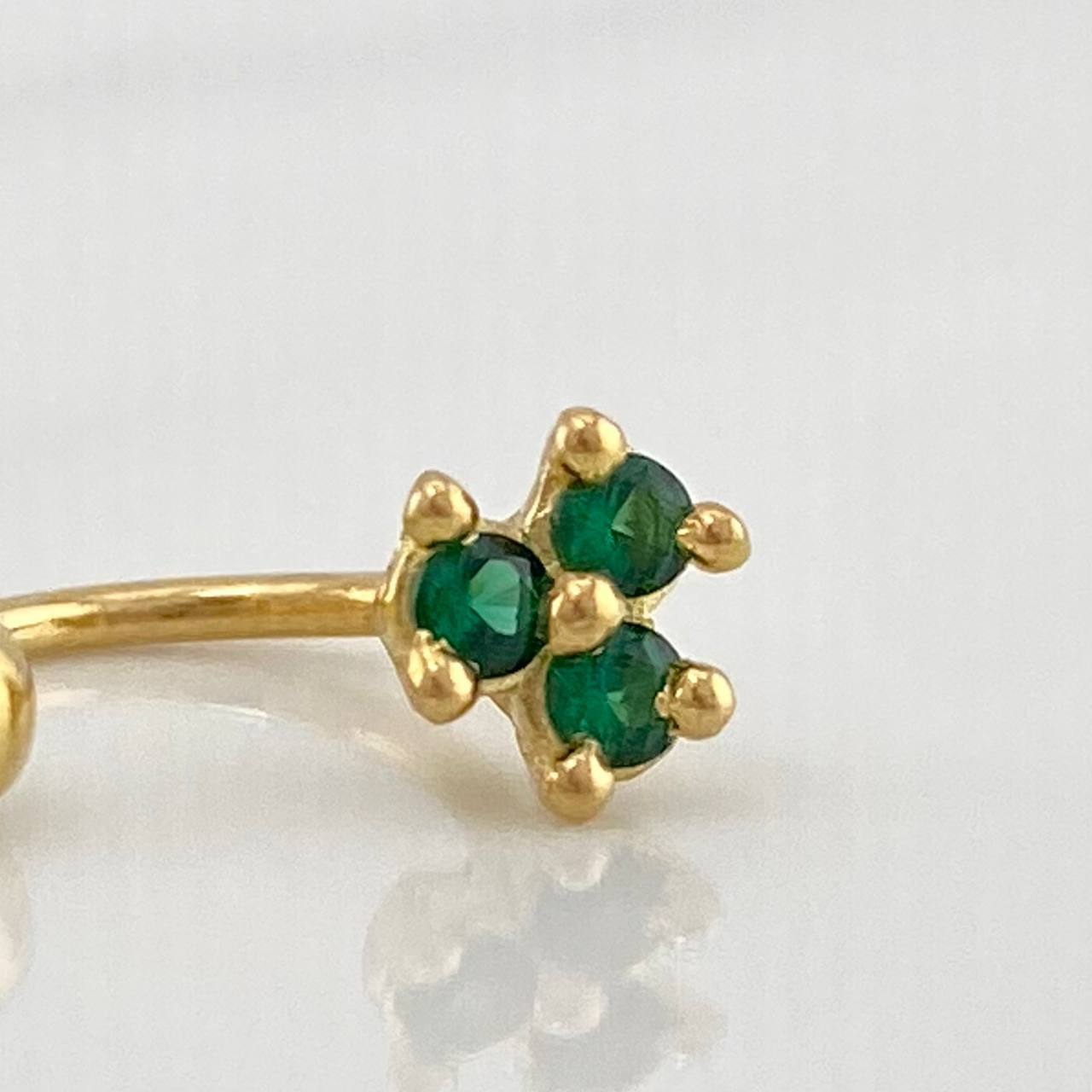 Curved Flower Piercing 0.6 g / 1/2 in 18K Yellow Gold