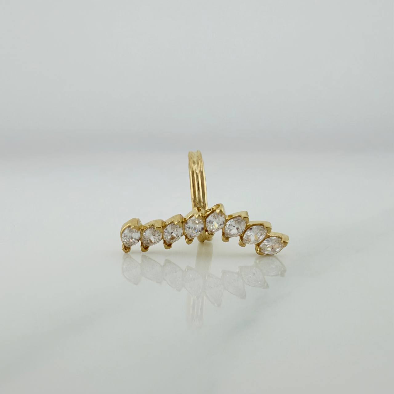 Curved Line Earcuff Piercing 1.25 g / 3/4 in 18K Yellow Gold