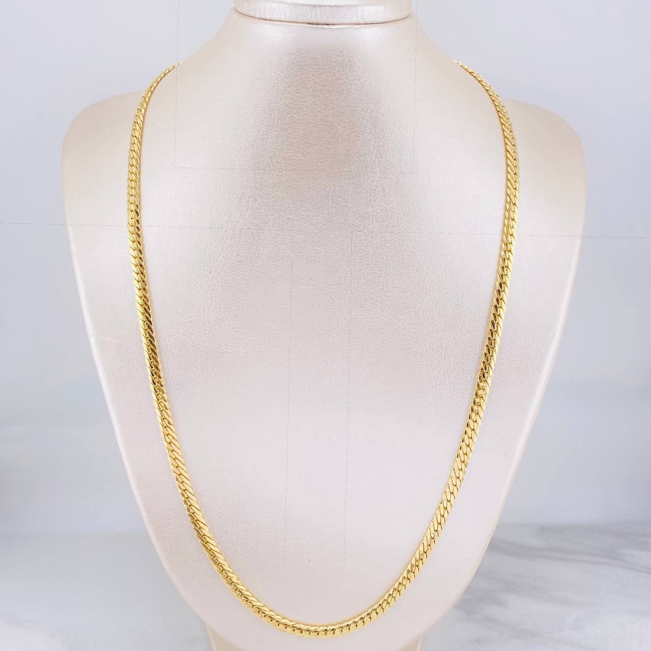 Cadena Serpiente 18.85g / 24 in / 4.6mm Oro Amarillo 18K