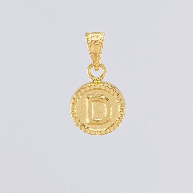 Dije Circulo Letra D 0.4g / 1/2 in Oro Amarillo 18K