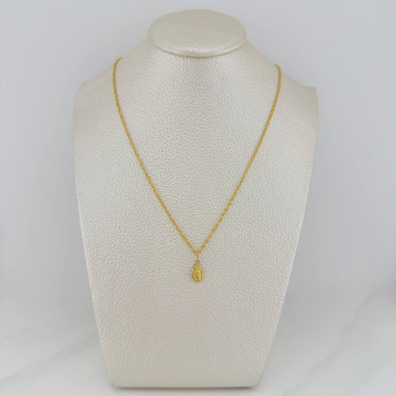 Set Cadena Lazo + Dije Virgen De Guadalupe / 1,2 gr / 17 3/4 in Oro Amarillo 18K