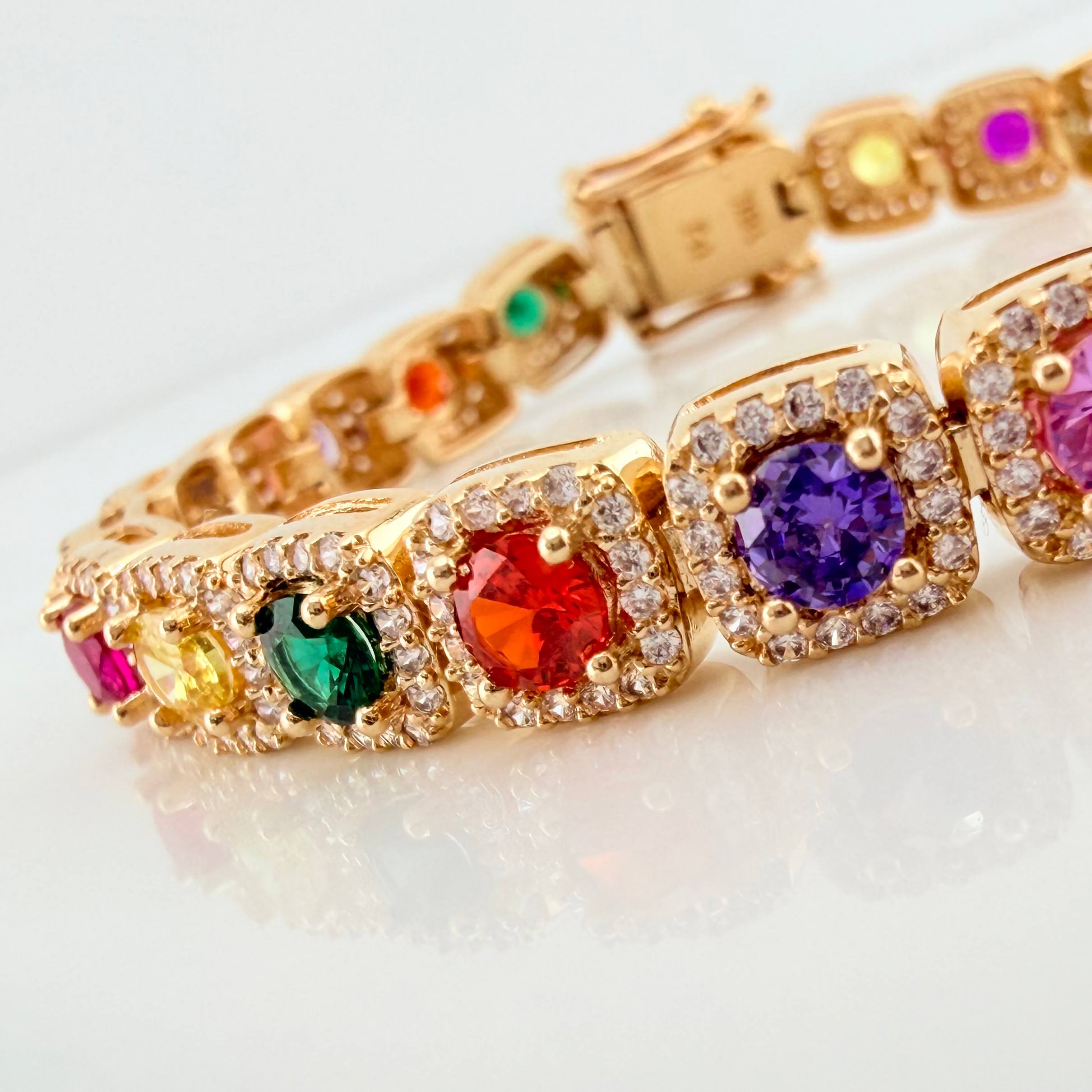Tennis Bracelet 23.6 g / 7 1/4 in / 6.9 mm 18K Yellow Gold
