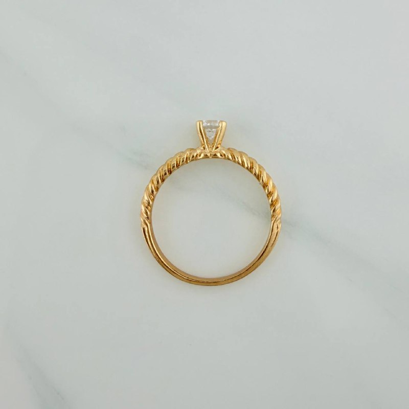 Anillo Solitario Trenzado 2.35gr / T7 1/4 / 1 in / Oro Amarillo 18K $