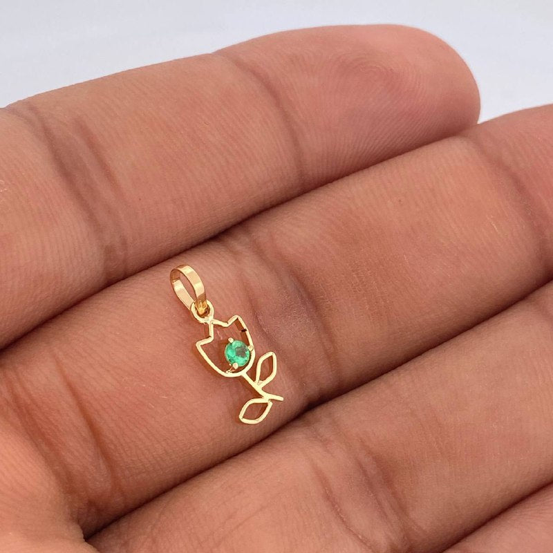 Rose Silhouette Pendant 0.45gr / 3/4 in / 18K Gold