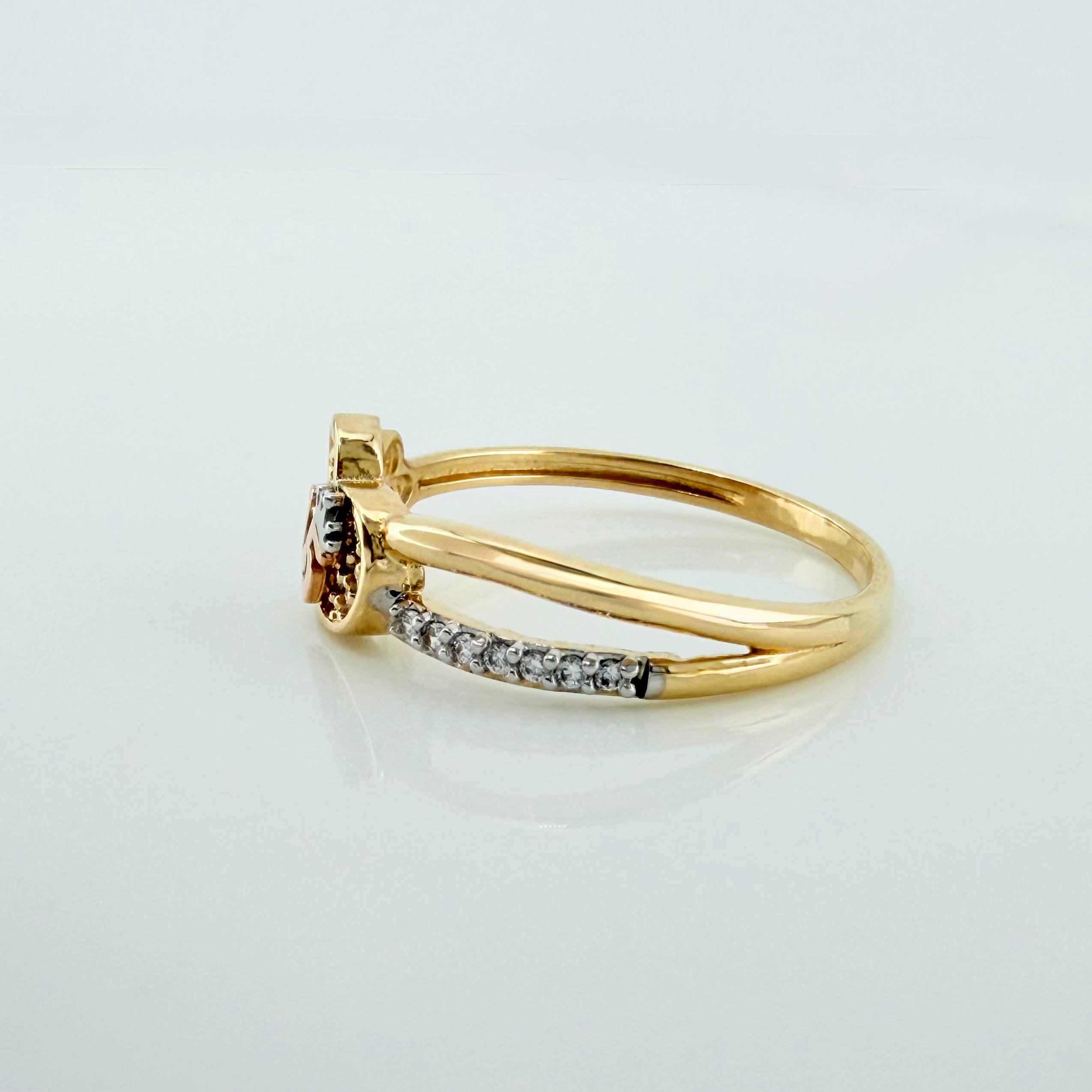 Ring 15´S 2.2 g / T7 3/4 Three Golds 18K