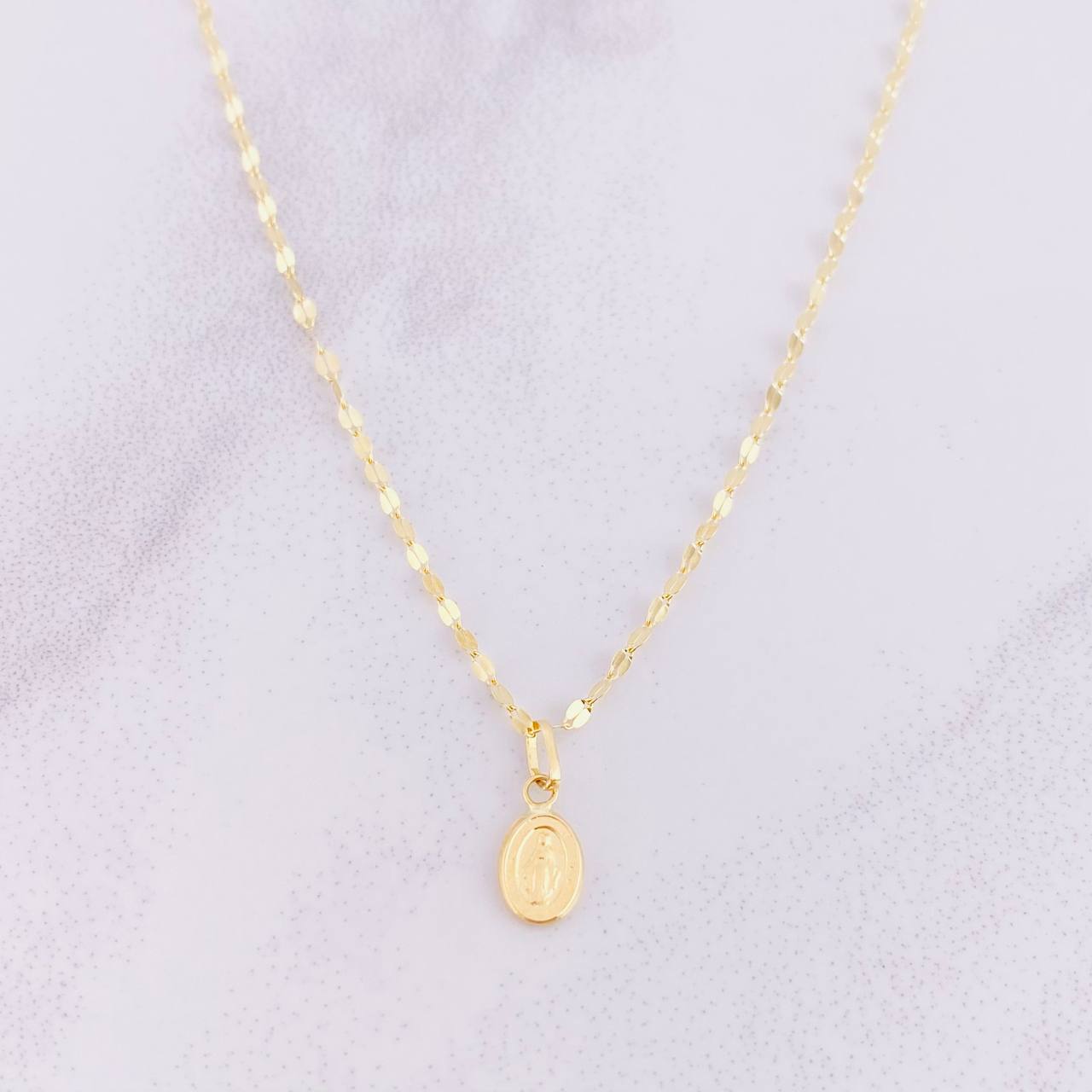 Set Cadena Flor Espejo + Dije Virgen Milagrosa / 1.25g / 18 in Oro Amarillo 18K