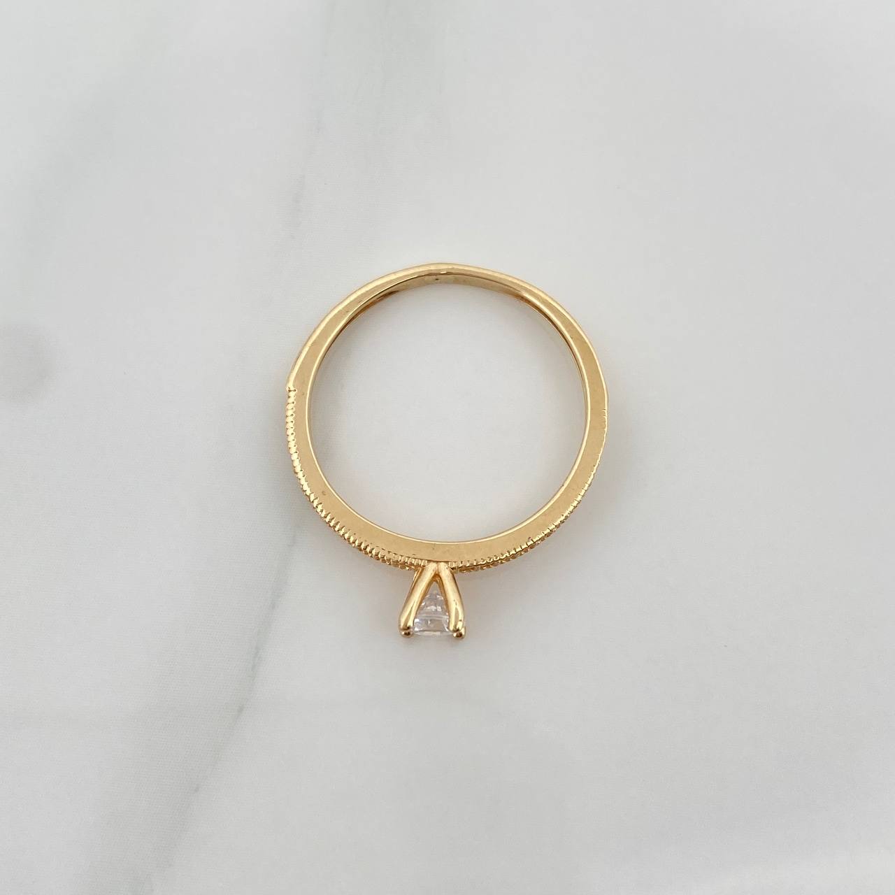 Anillo Solitario Churumbela 1.5gr / T6 / 1 in / Oro Amarillo 18K $