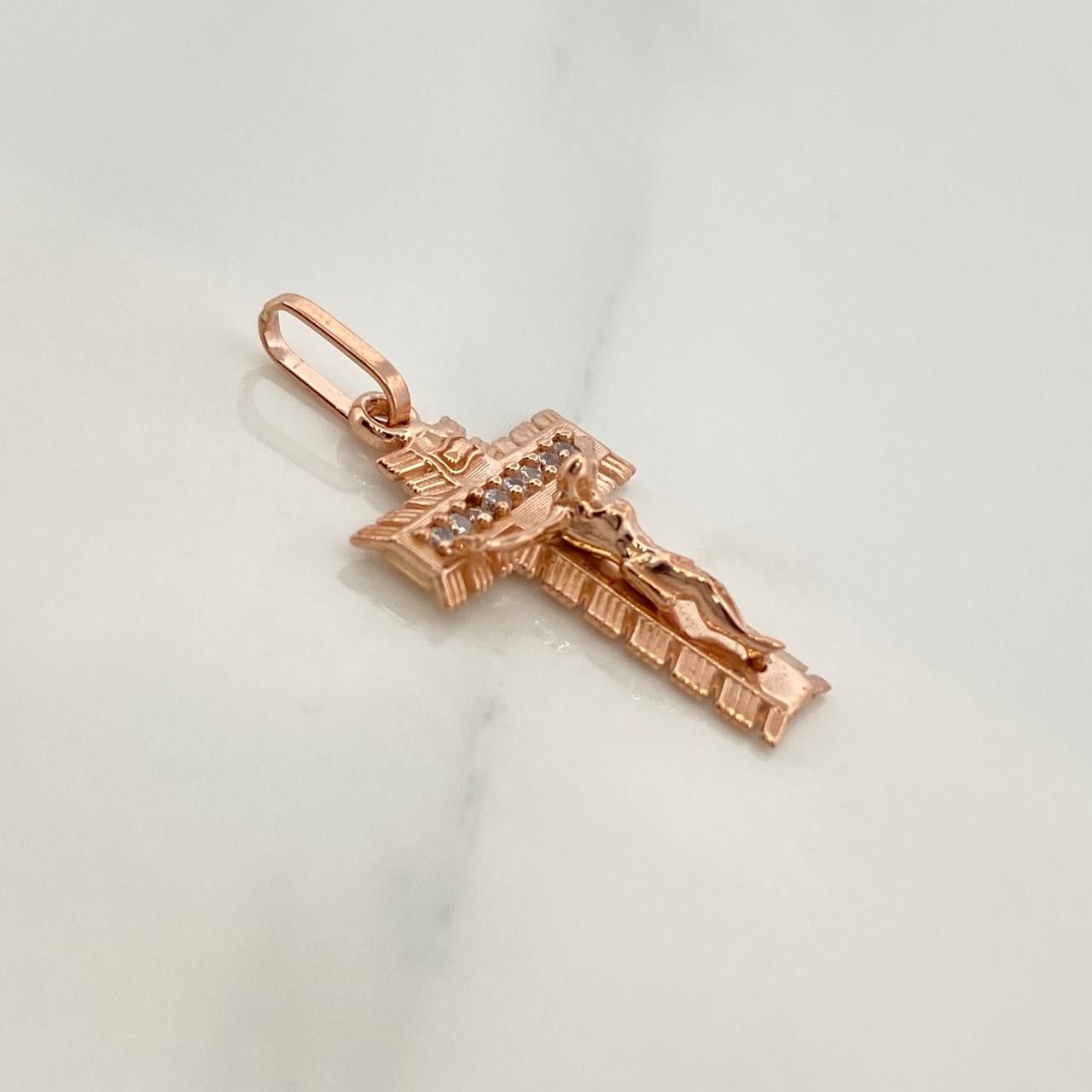 Dije Cruz 2.1gr / 1 in / Oro Rosa 18K &