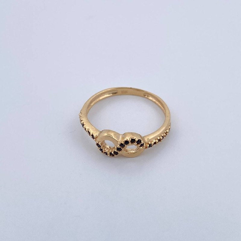 Infinity Ring 1.65gr / Size 5 3/4 / 18K Gold &