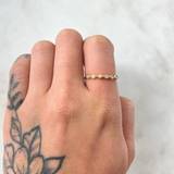 Anillo Linea de Ojos 1gr / T6 3/4 / Oro Amarillo 18K ©