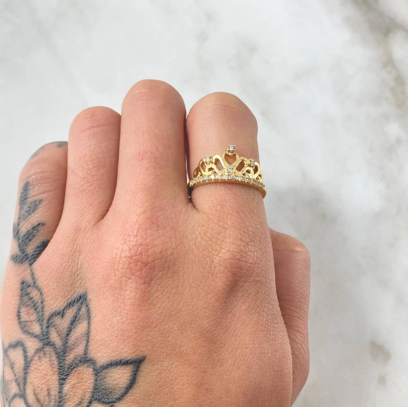 Anillo Corona Corazones 2.6gr / T6 1/4 / Oro Amarillo 18K