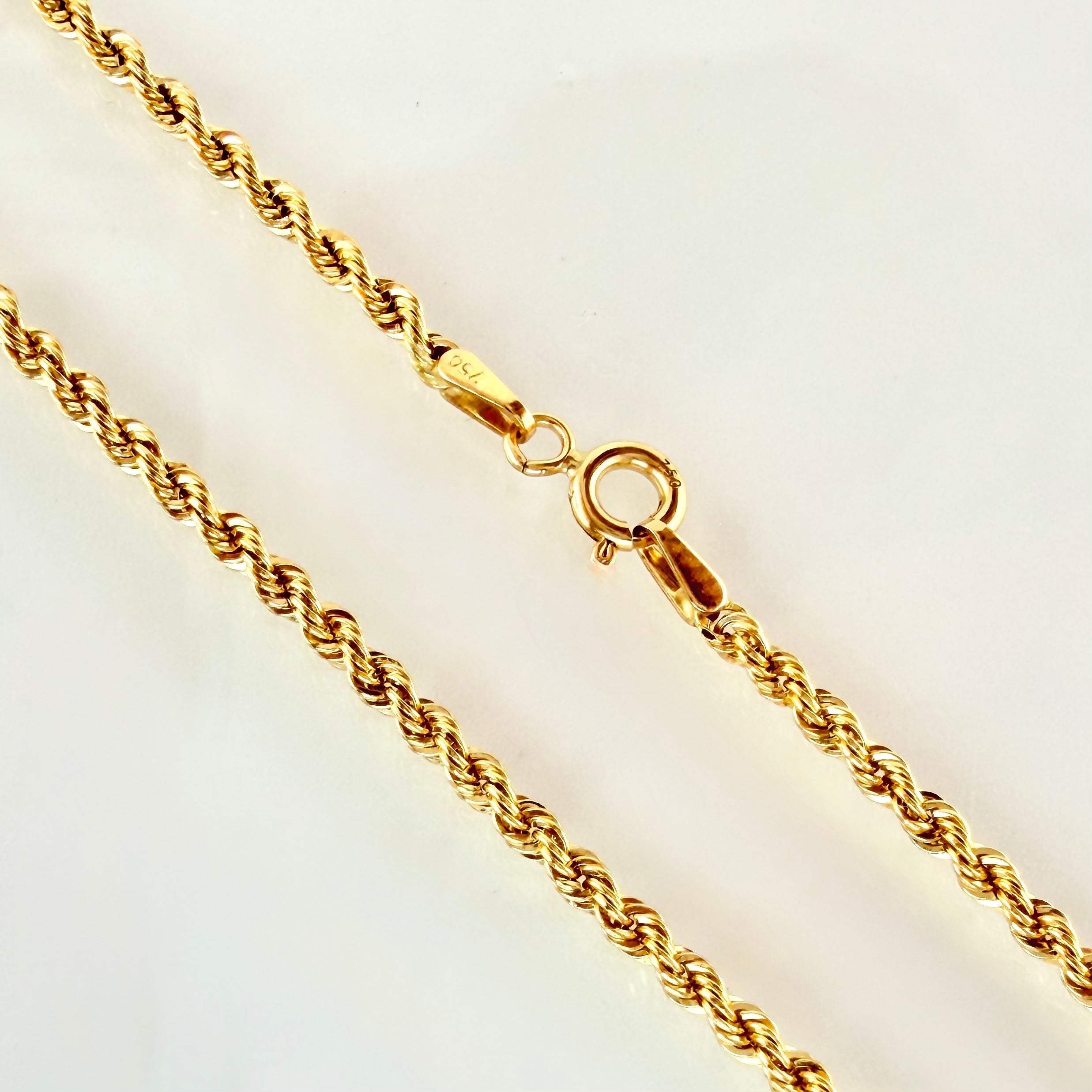 Rope Chain 3.8gr / 23 1/2 in / 2.2mm Yellow Gold +3 18K ©