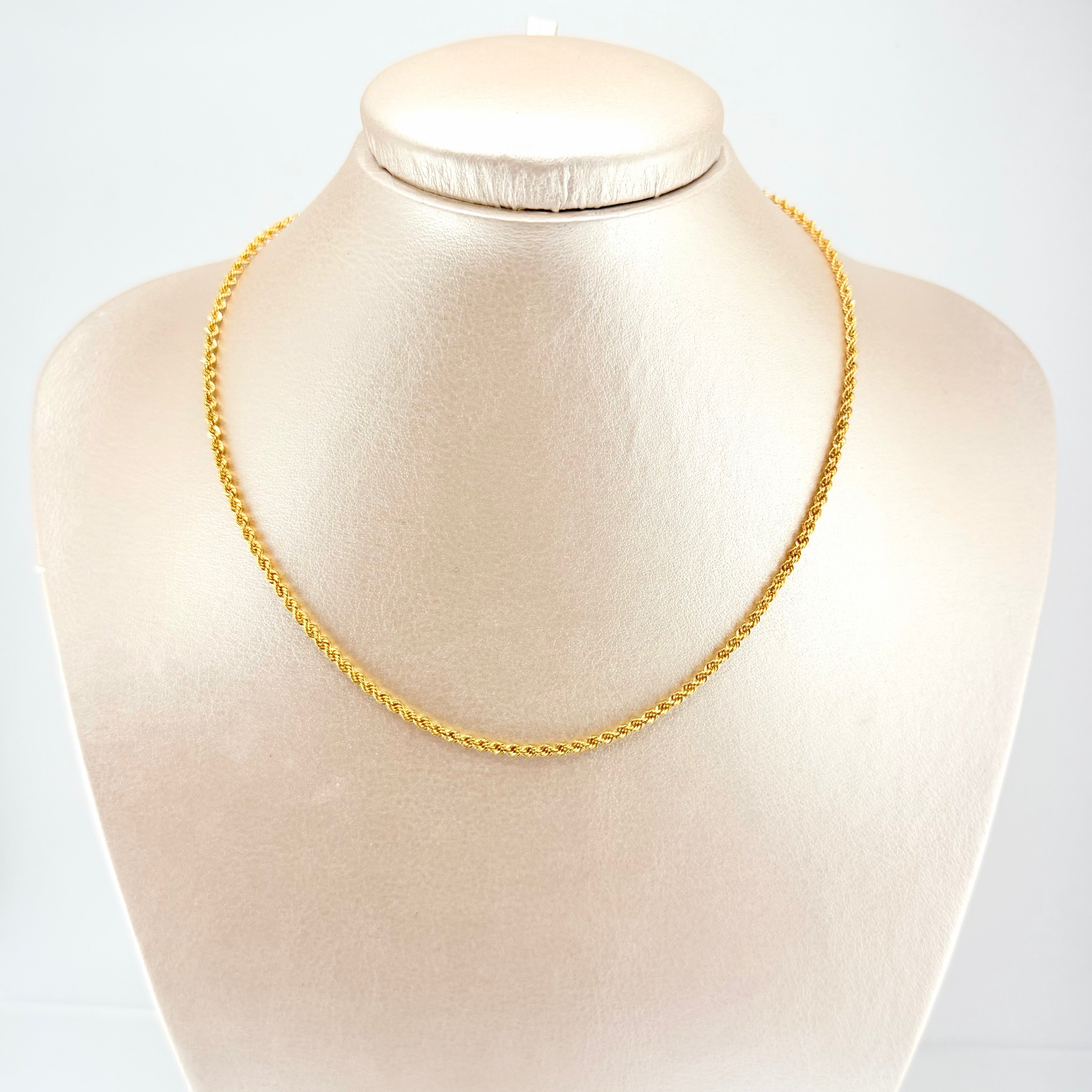 Cadena Lazo 2.4gr / 15 3/4 in / 2.2mm Oro Amarillo +3 18K ©