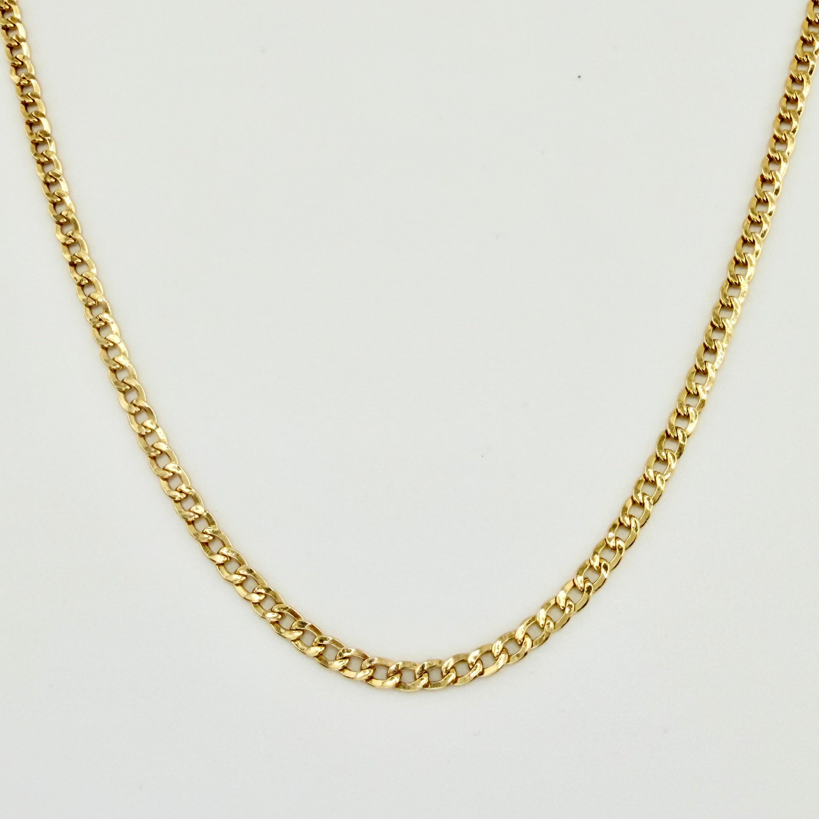 Cadena Cubana 2.4gr / 17 3/4 in / 2.4mm Oro Amarillo +1 18K