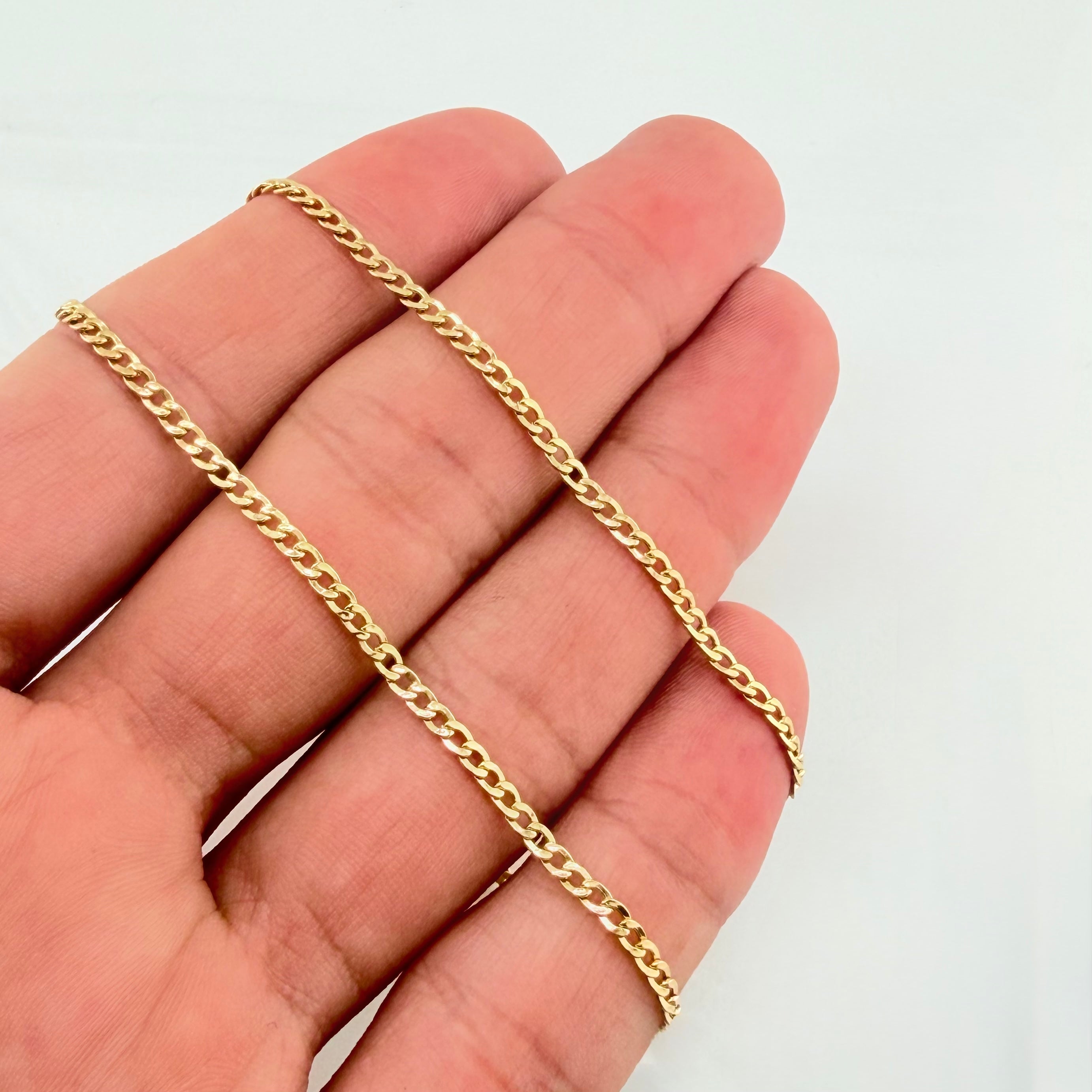Cadena Cubana 2.4gr / 17 3/4 in / 2.4mm Oro Amarillo +1 18K ©